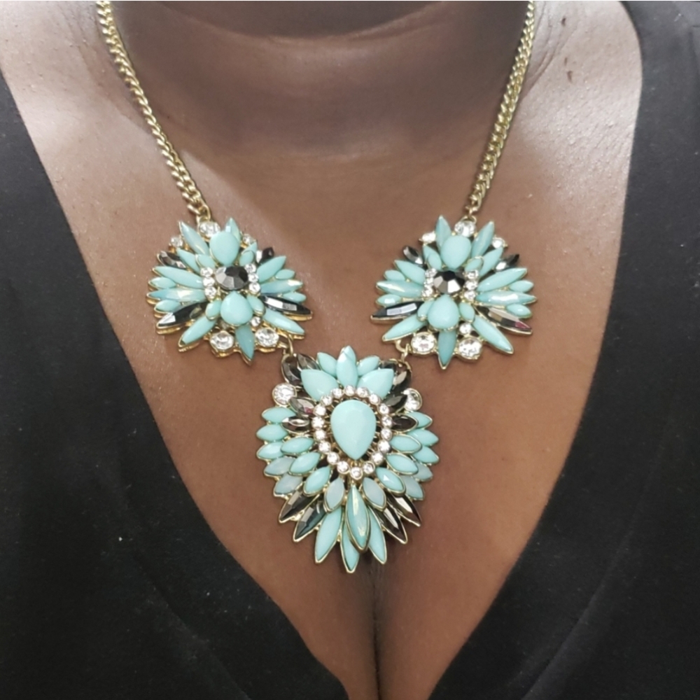Statement Necklace (Costume Jewelry)